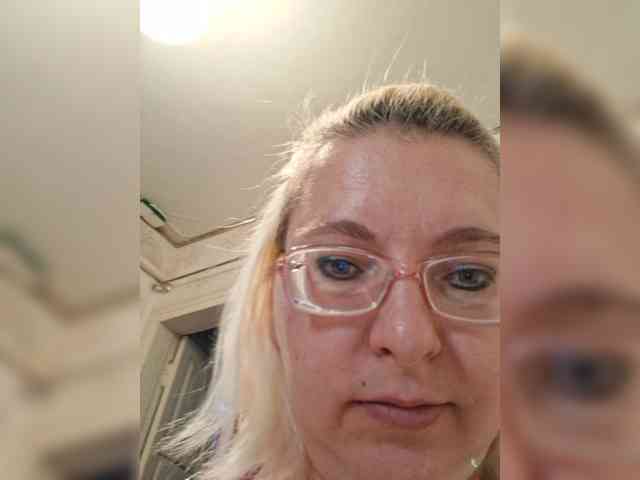 Vika211 webcam