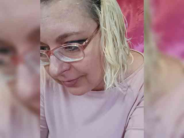Vika211 webcam