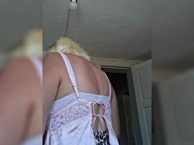 Vika211 webcam