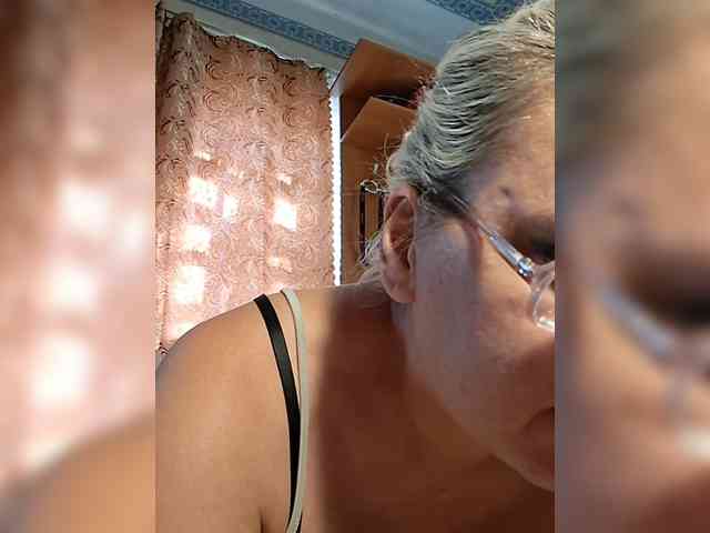 Vika211 webcam