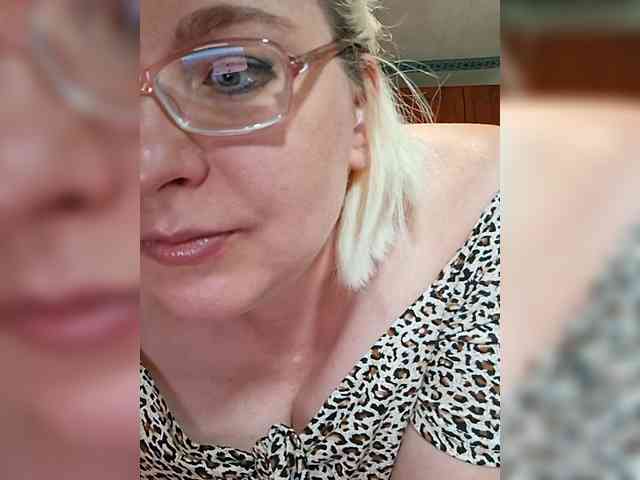 Vika211 webcam
