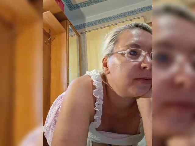 Vika211 webcam