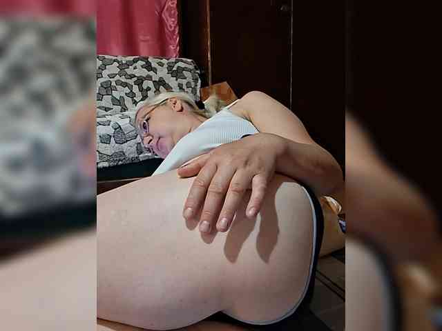 Vika211 webcam
