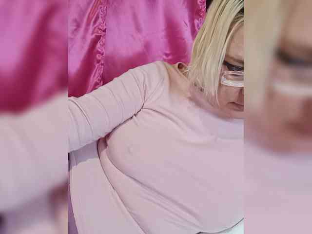 Vika211 webcam