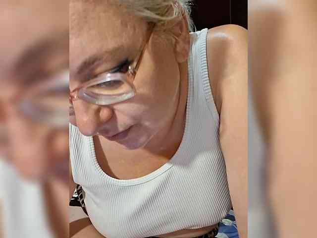 Vika211 webcam