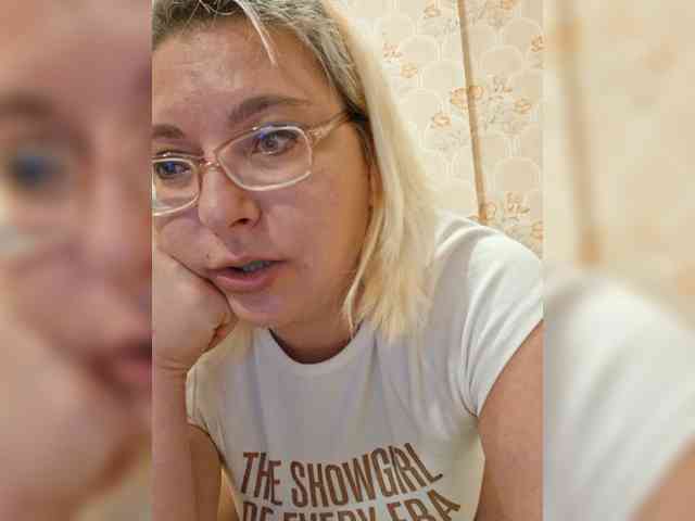 Vika211 webcam