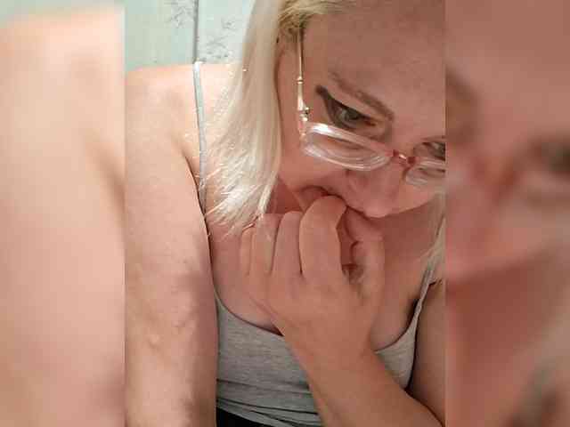 Vika211 webcam