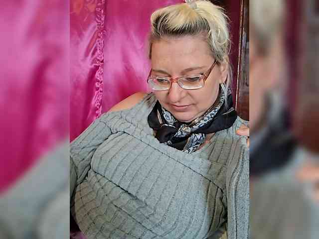 Vika211 webcam