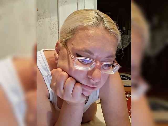 Vika211 webcam