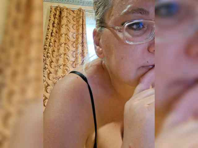Vika211 webcam