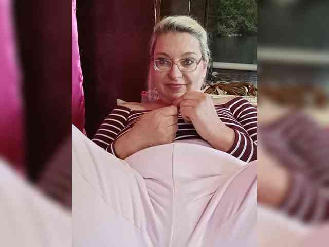 Vika211 webcam