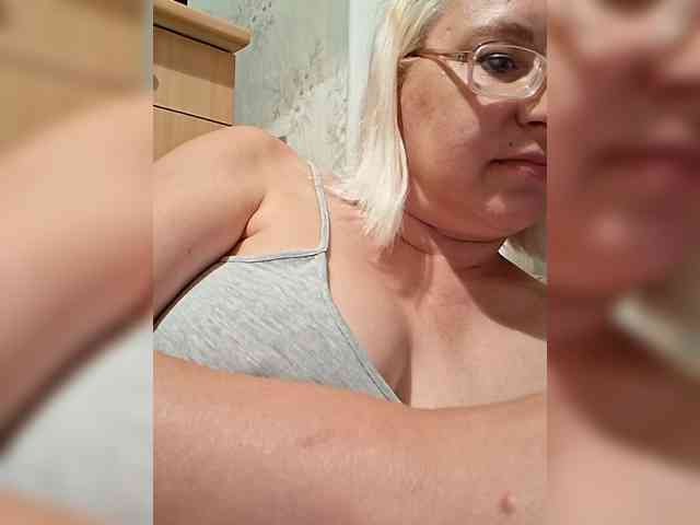 Vika211 webcam