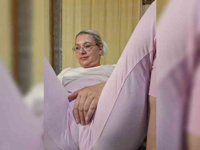 Vika211 webcam