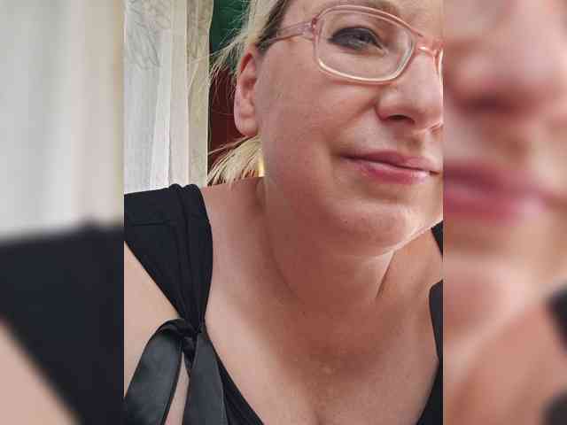 Vika211 webcam