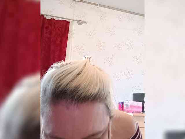 Vika211 Live Webcam on BongaCams