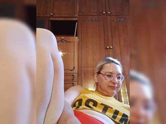 Vika211 webcam