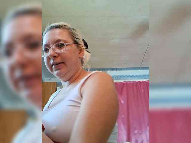 Vika211 webcam