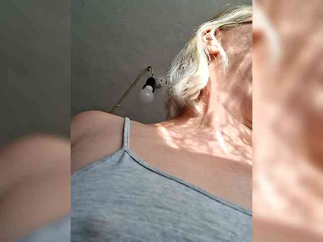 Vika211 webcam