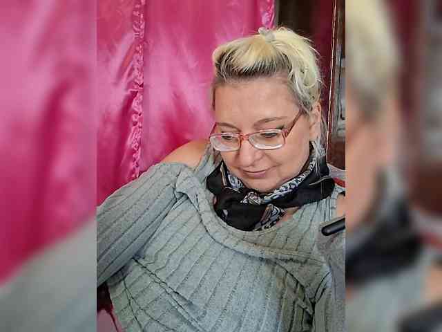 Vika211 webcam