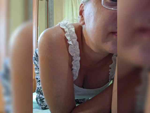 Vika211 webcam