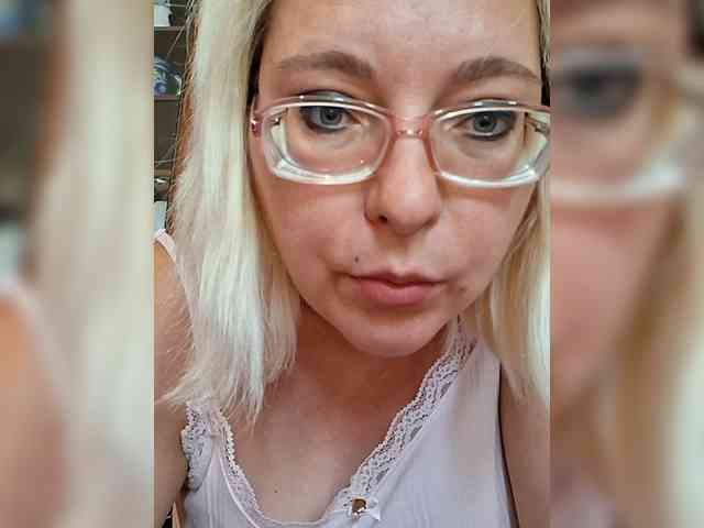 Vika211 webcam