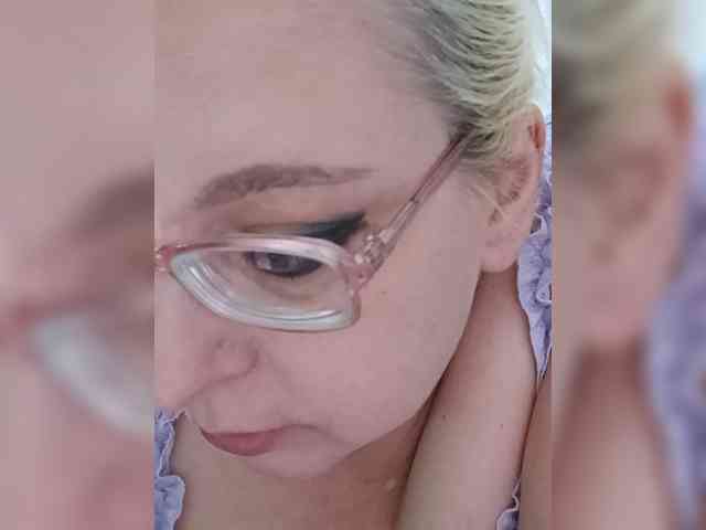 Vika211 webcam