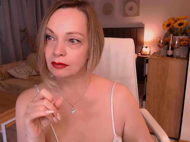 Tilly-Eliot live cam on BongaCams