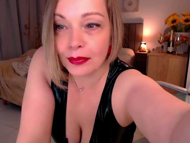 Tilly-Eliot live cam on BongaCams