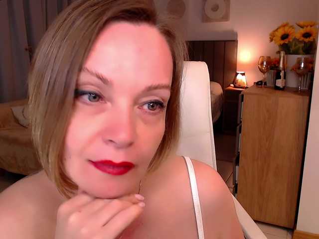 Tilly-Eliot live cam on BongaCams