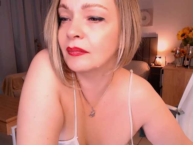 Tilly-Eliot live cam on BongaCams