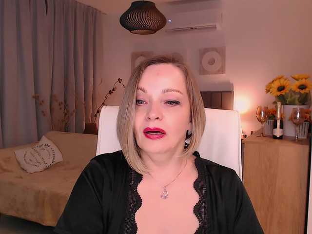 Tilly-Eliot live cam on BongaCams
