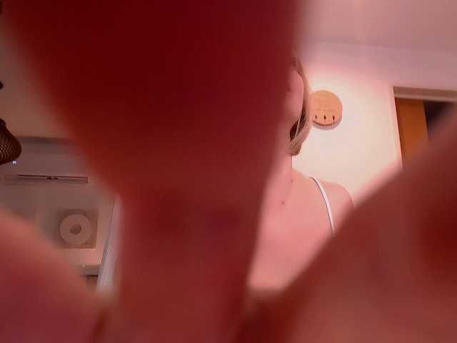 Tilly-Eliot live cam on BongaCams
