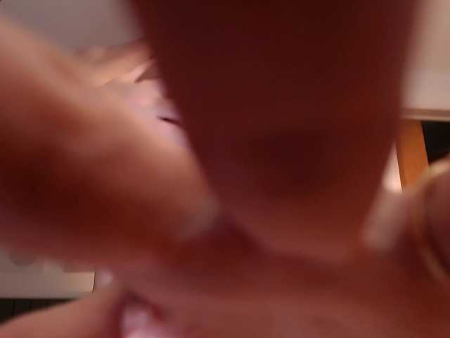 Tilly-Eliot's BongaCams show and profile