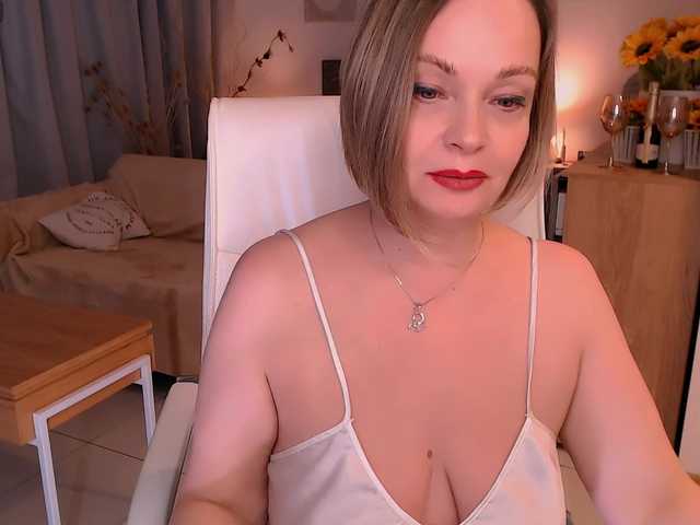 Tilly-Eliot live cam on BongaCams