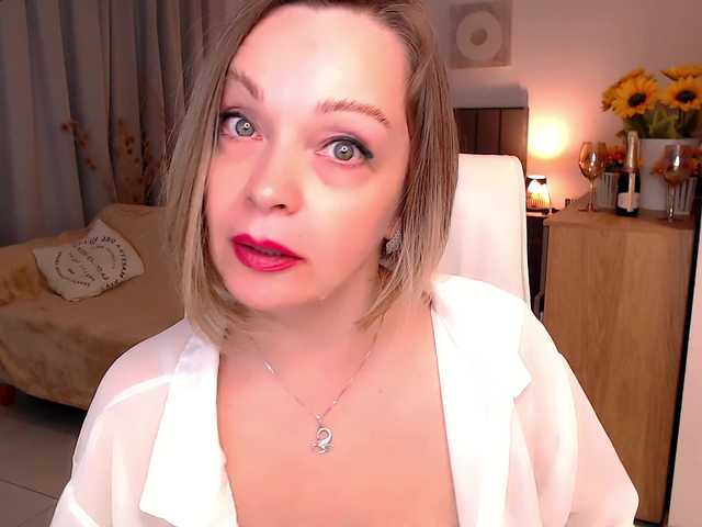 Tilly-Eliot live cam on BongaCams