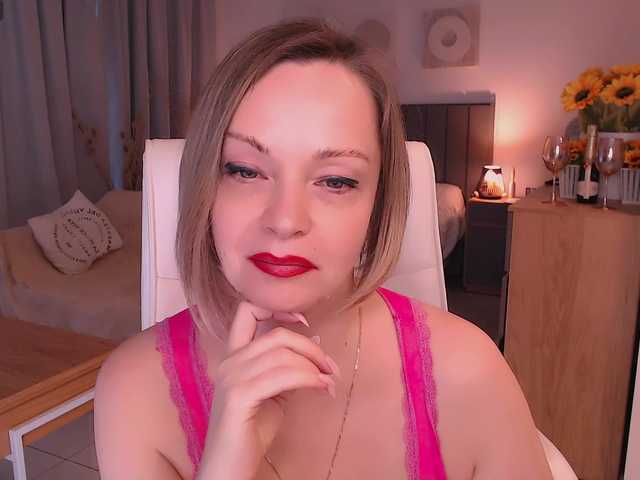 Tilly-Eliot live cam on BongaCams