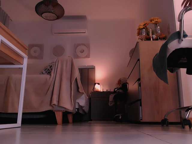 Tilly-Eliot live webcam show
