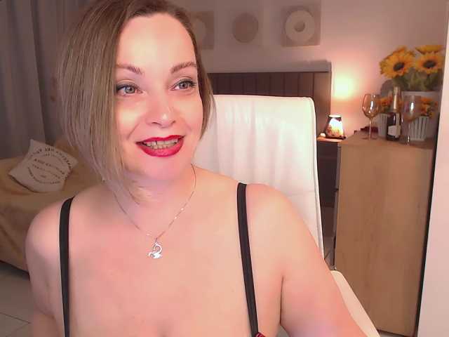 Tilly-Eliot live cam on BongaCams