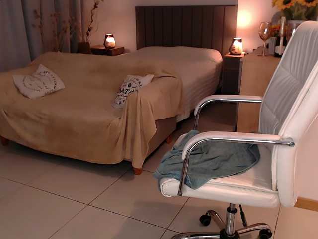 Tilly-Eliot live cam on BongaCams