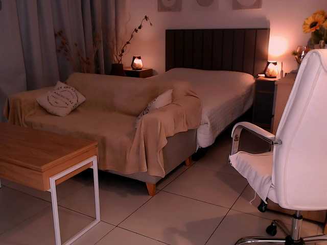 Tilly-Eliot live cam on BongaCams