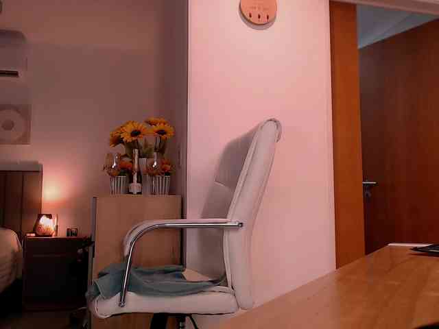 Tilly-Eliot webcam