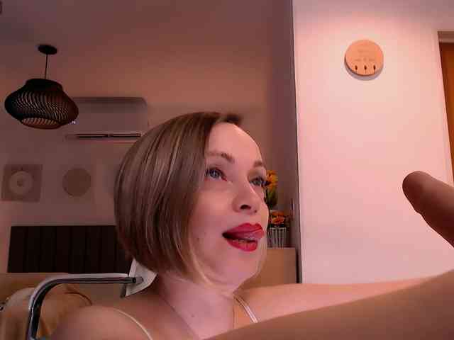 Tilly-Eliot webcam
