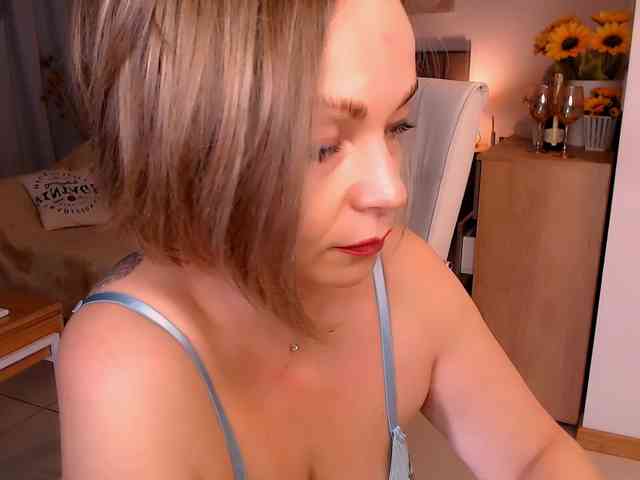 Tilly-Eliot webcam