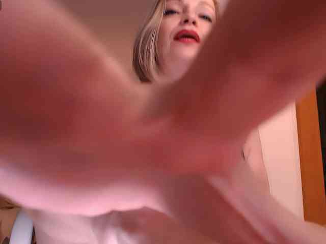 Tilly-Eliot webcam
