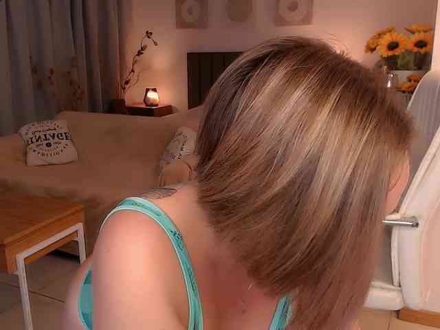 Tilly-Eliot webcam