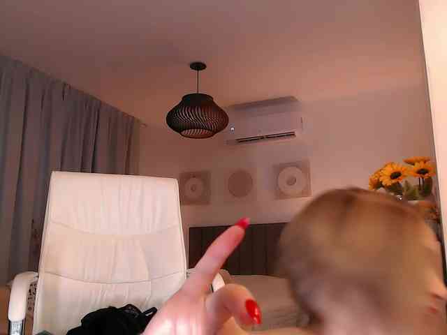 Tilly-Eliot webcam