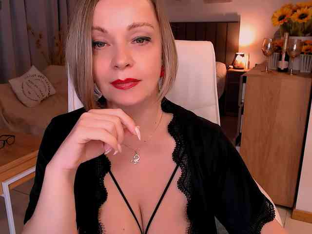Tilly-Eliot Sex Cam Show