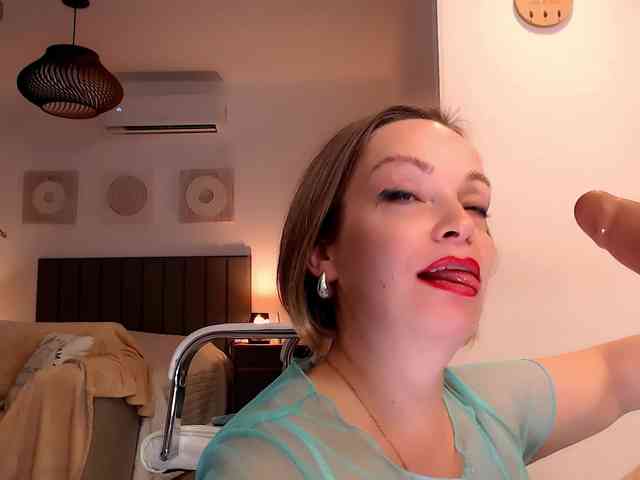 Tilly-Eliot webcam