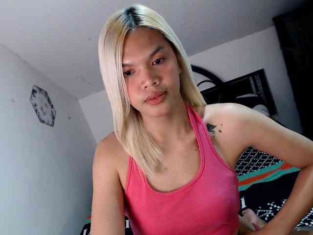 Holymary69 Live Webcam on BongaCams