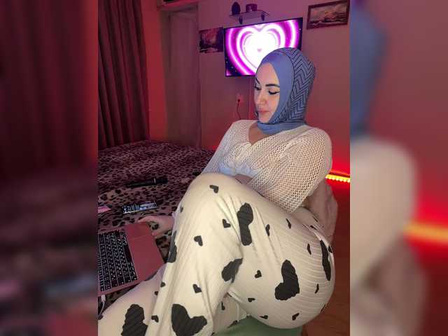 Plennica's BongaCams show and profile